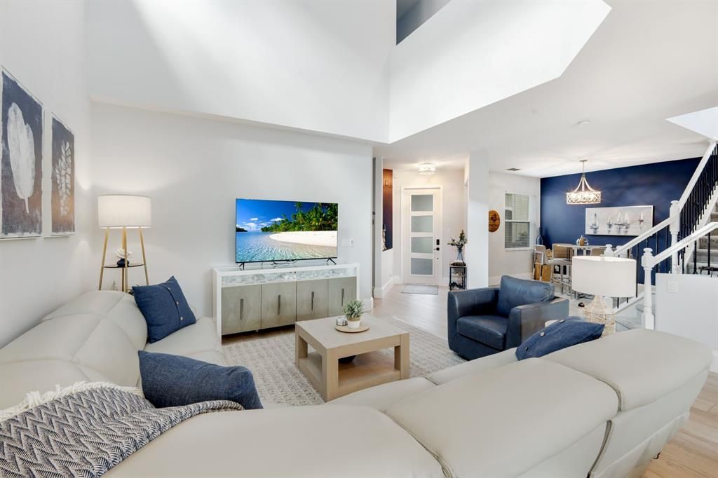 For Sale: $599,900 (4 beds, 2 baths, 2434 Square Feet)