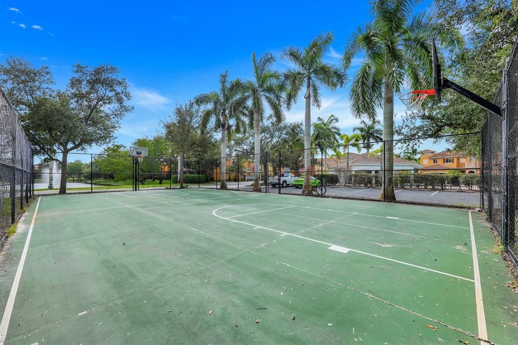 For Sale: $599,900 (4 beds, 2 baths, 2434 Square Feet)