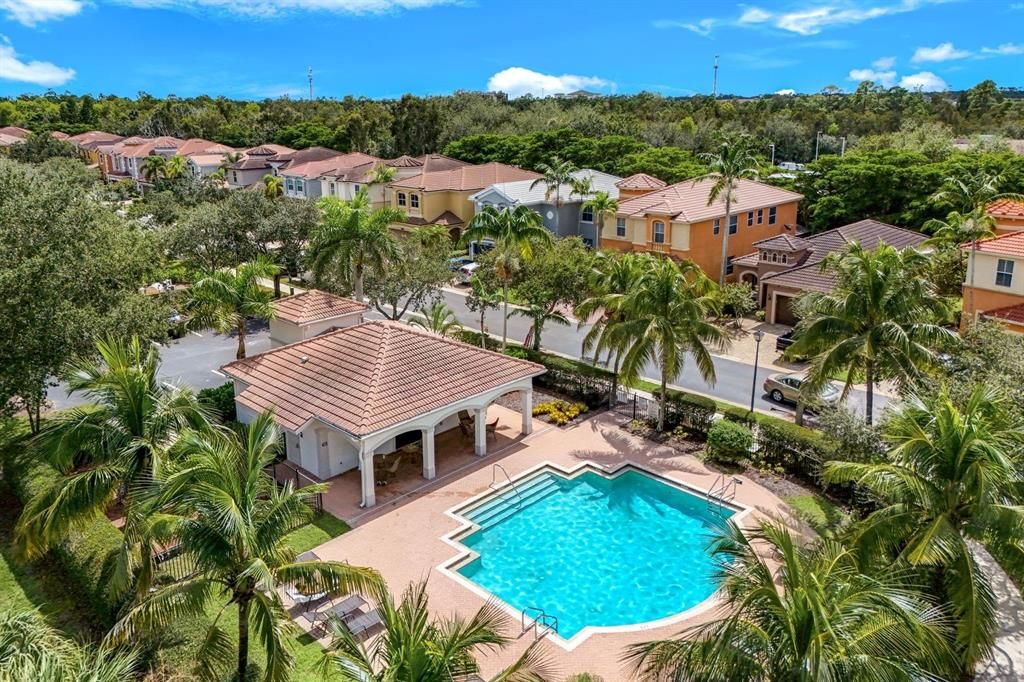 For Sale: $599,900 (4 beds, 2 baths, 2434 Square Feet)