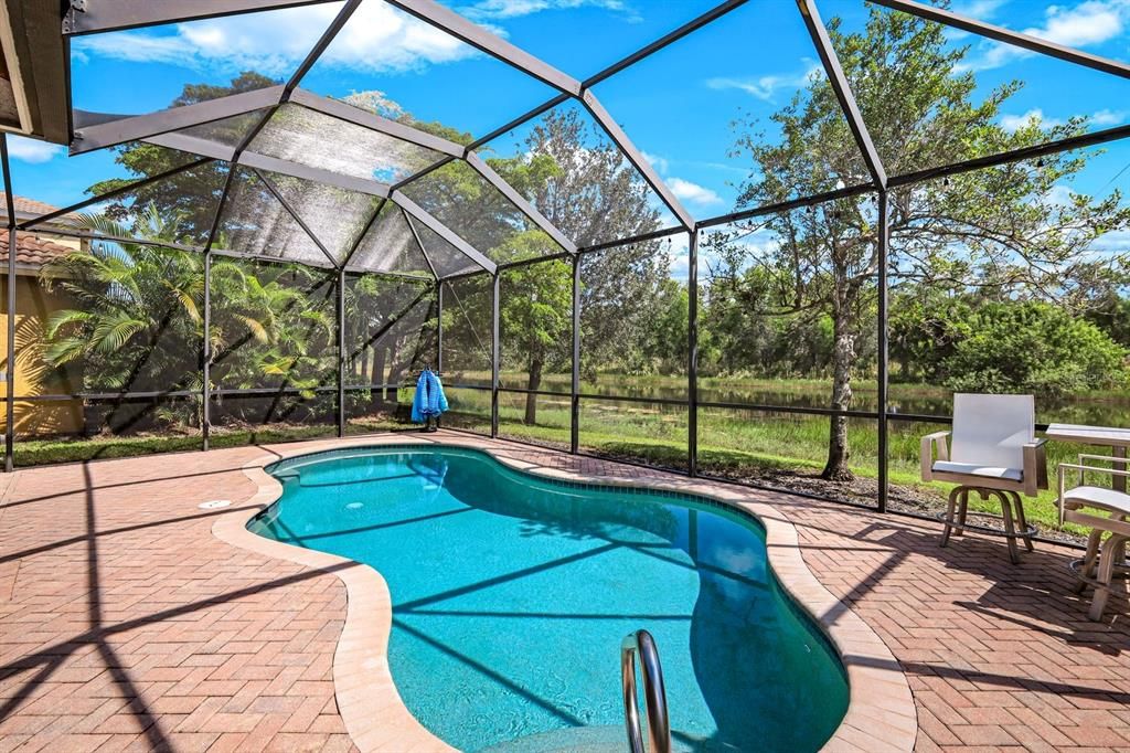 For Sale: $599,900 (4 beds, 2 baths, 2434 Square Feet)