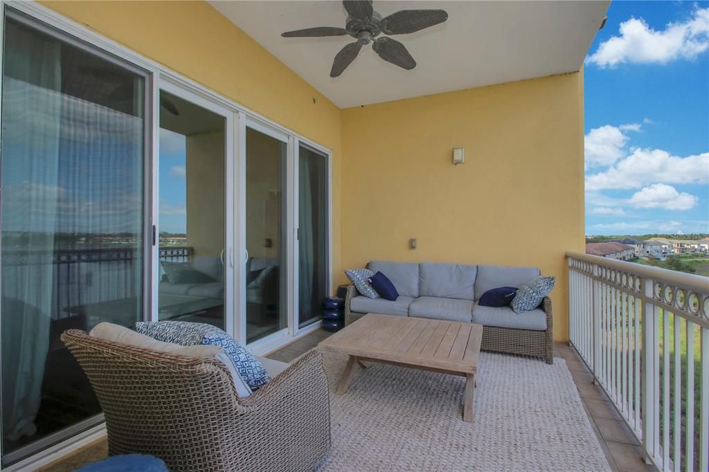 合同活跃: $475,000 (2 贝兹, 2 浴室, 1824 平方英尺)