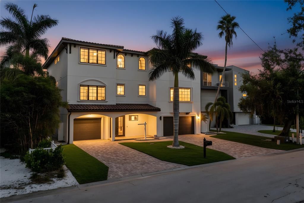 待售: $5,750,000 (4 贝兹, 4 浴室, 5009 平方英尺)