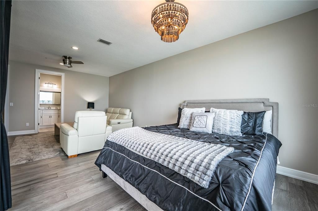 待售: $5,750,000 (4 贝兹, 4 浴室, 5009 平方英尺)