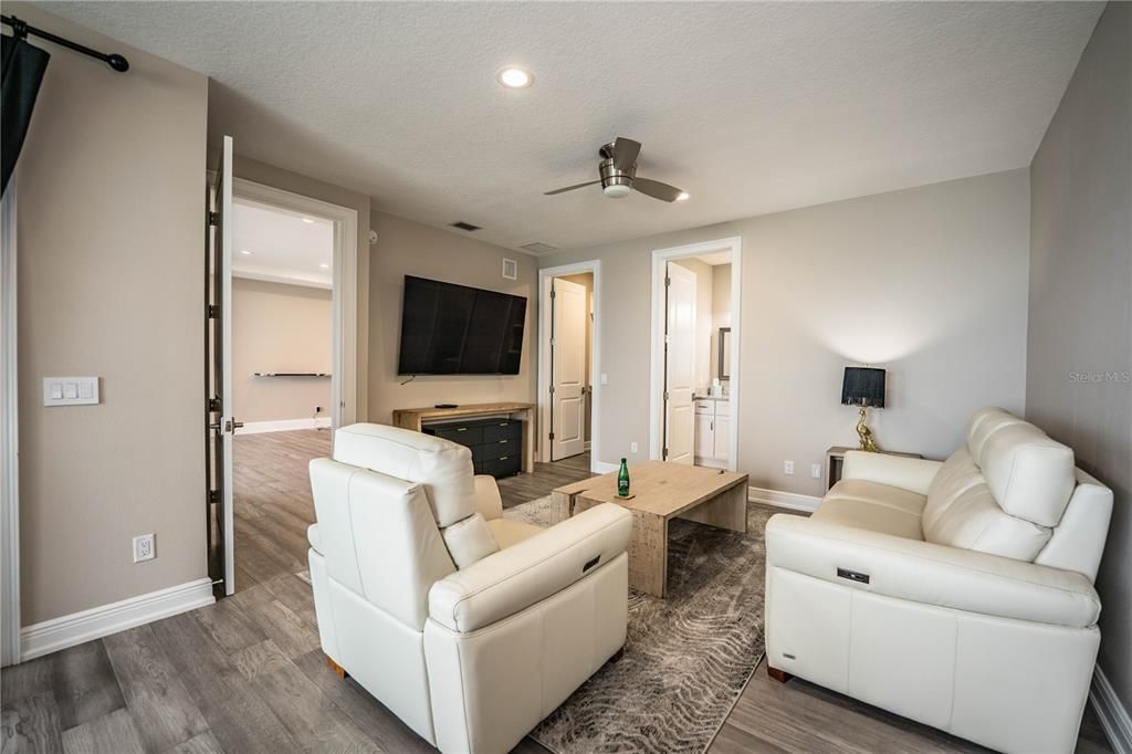 待售: $5,750,000 (4 贝兹, 4 浴室, 5009 平方英尺)