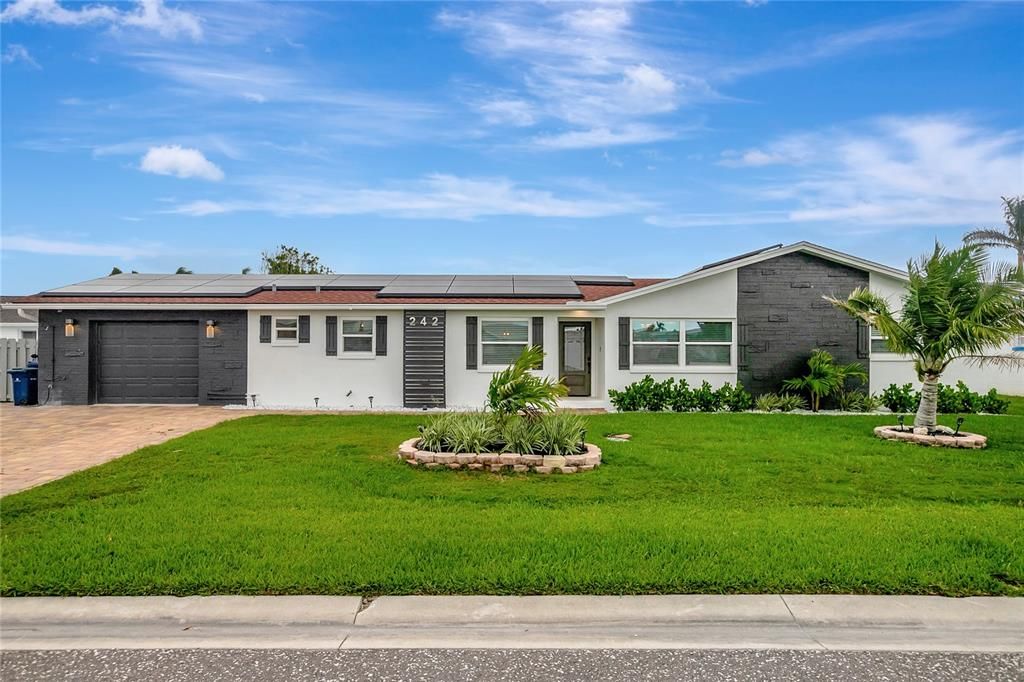 For Rent: $4,500 (3 beds, 2 baths, 1624 Square Feet)