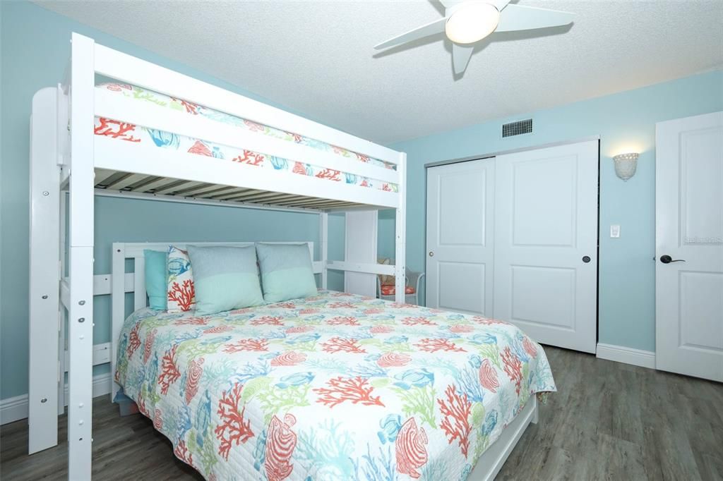 En Venta: $575,000 (2 camas, 2 baños, 1560 Pies cuadrados)