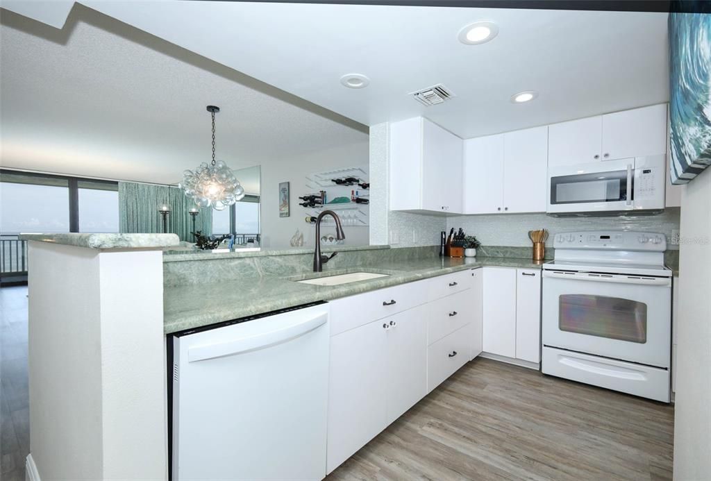 En Venta: $575,000 (2 camas, 2 baños, 1560 Pies cuadrados)