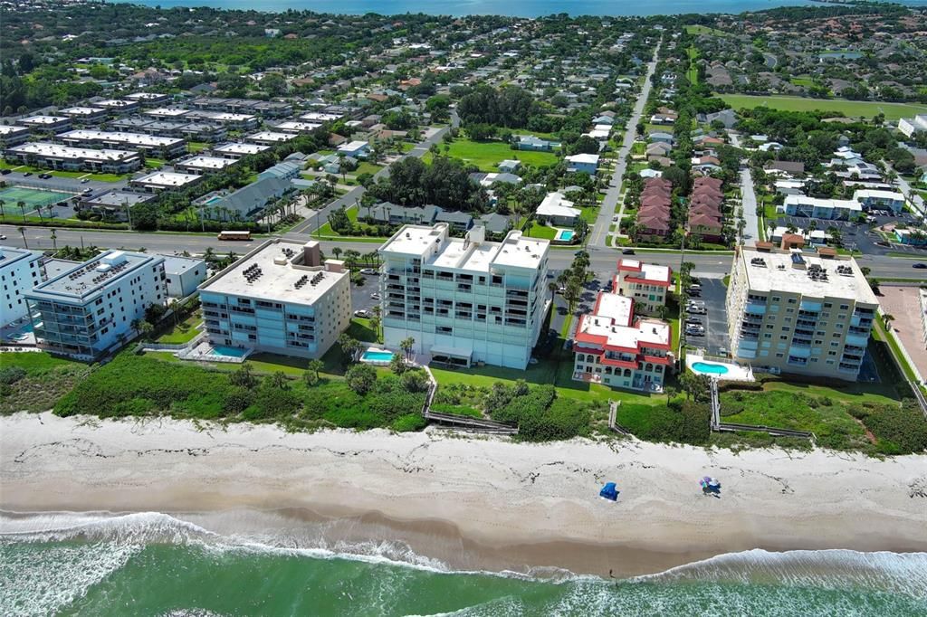 En Venta: $575,000 (2 camas, 2 baños, 1560 Pies cuadrados)