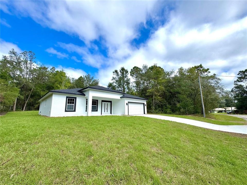 На продажу: $274,990 (3 спален, 2 ванн, 1529 Квадратных фут)