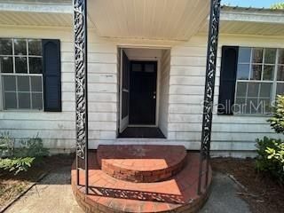 Active With Contract: $156,000 (3 beds, 2 baths, 1226 Square Feet)