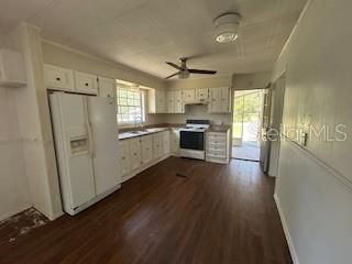 Active With Contract: $156,000 (3 beds, 2 baths, 1226 Square Feet)