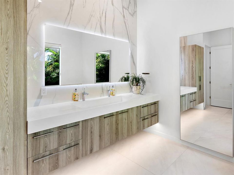 Active With Contract: $3,490,000 (4 beds, 3 baths, 3155 Square Feet)