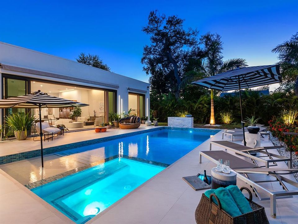 Active With Contract: $3,490,000 (4 beds, 3 baths, 3155 Square Feet)