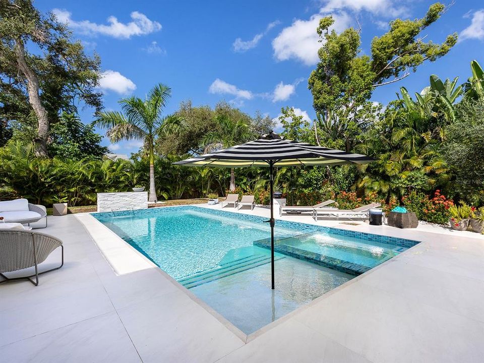 Active With Contract: $3,490,000 (4 beds, 3 baths, 3155 Square Feet)