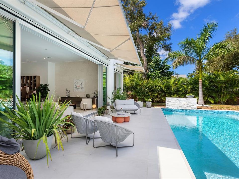 Active With Contract: $3,490,000 (4 beds, 3 baths, 3155 Square Feet)