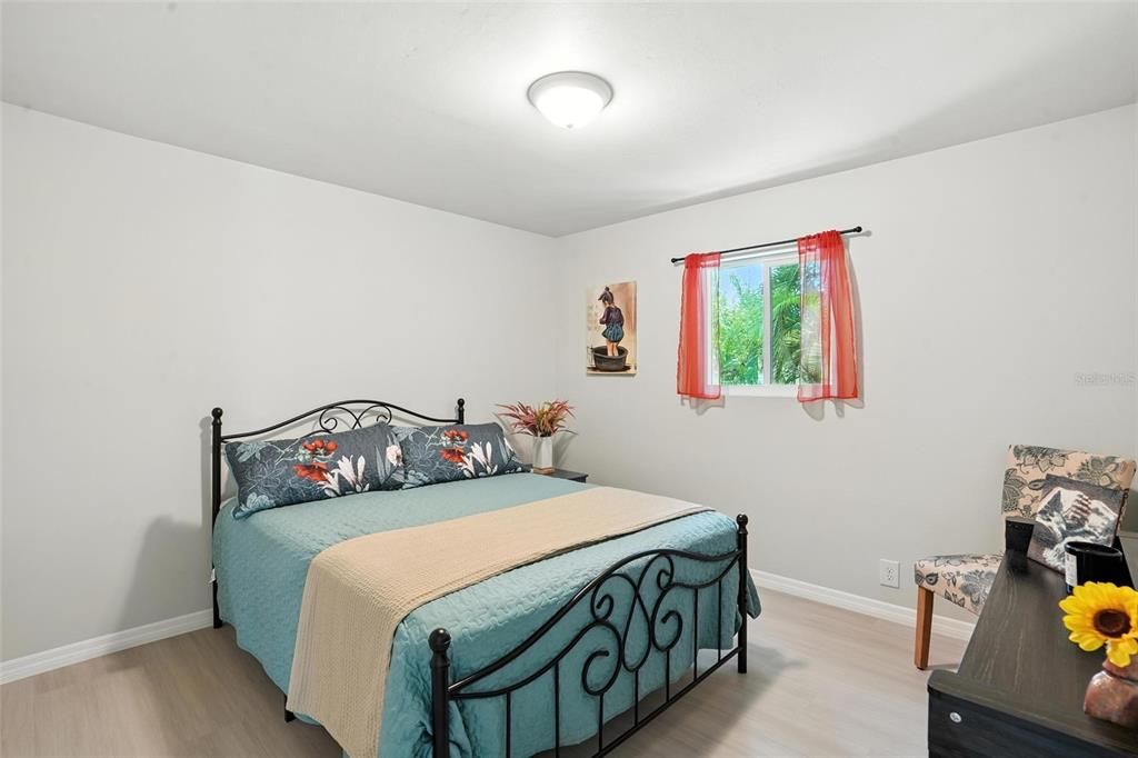 For Sale: $425,000 (3 beds, 2 baths, 1380 Square Feet)