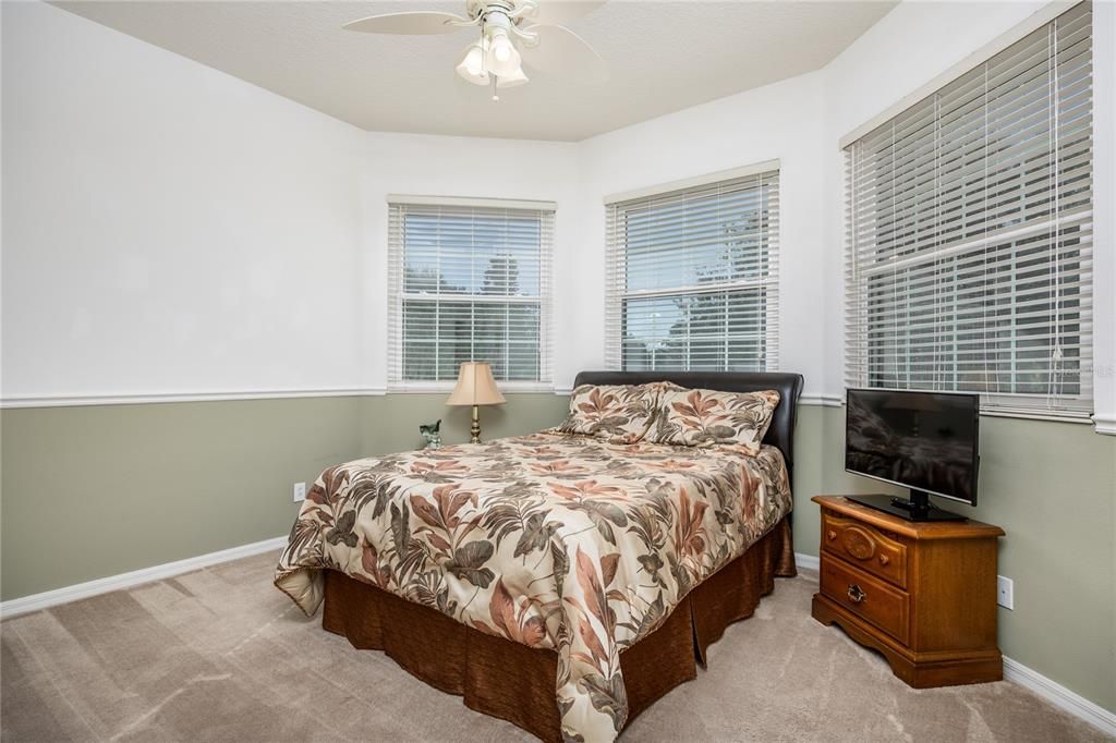 For Sale: $1,200,000 (4 beds, 3 baths, 4002 Square Feet)