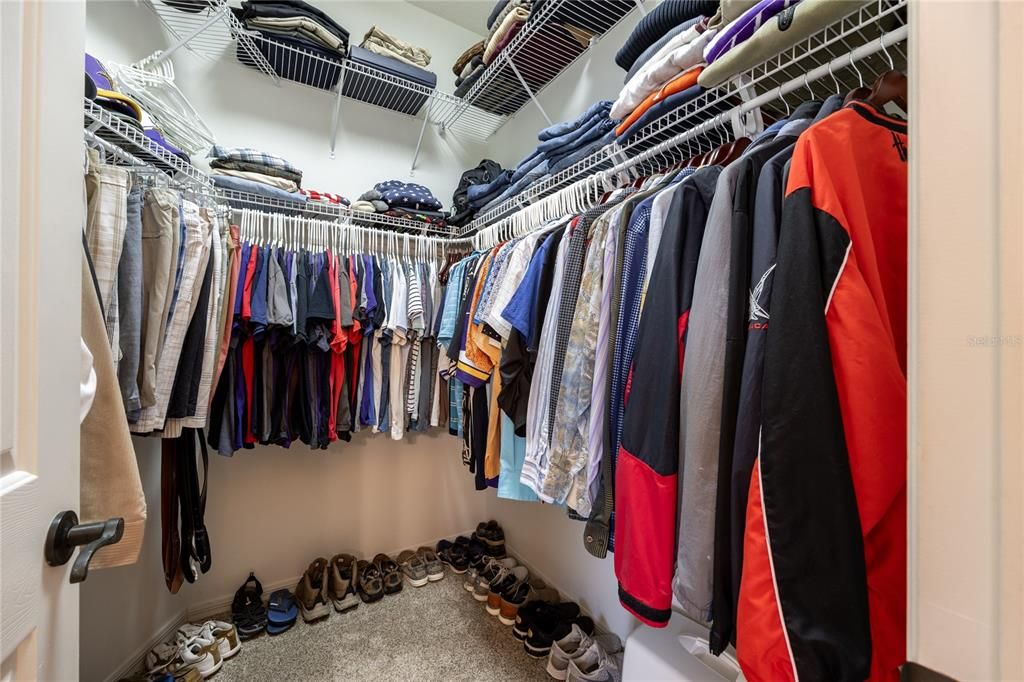 For Sale: $1,200,000 (4 beds, 3 baths, 4002 Square Feet)