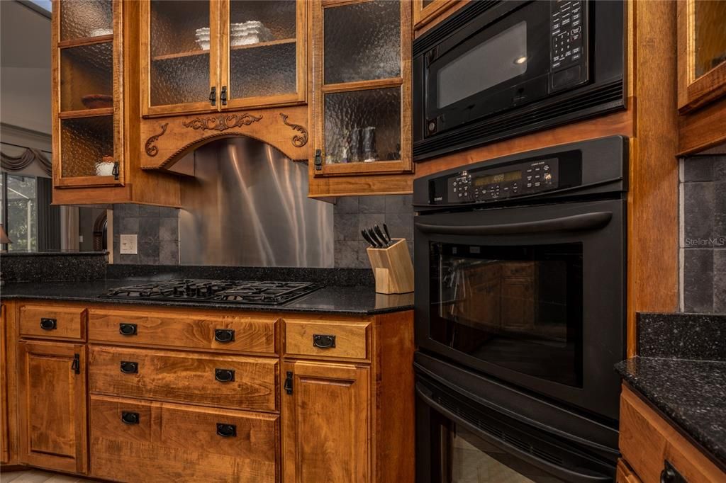 For Sale: $1,200,000 (4 beds, 3 baths, 4002 Square Feet)