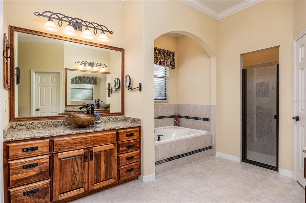 For Sale: $1,200,000 (4 beds, 3 baths, 4002 Square Feet)