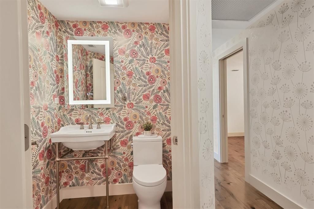 For Sale: $1,950,000 (3 beds, 2 baths, 2143 Square Feet)