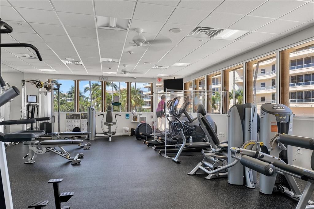 For Sale: $1,950,000 (3 beds, 2 baths, 2143 Square Feet)