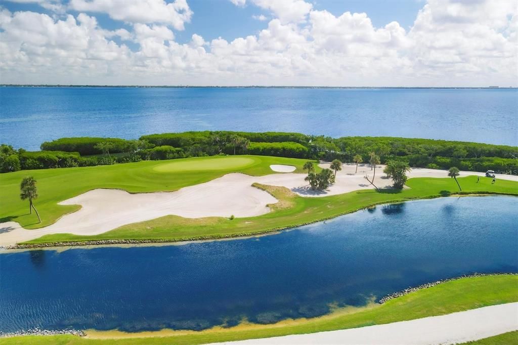 For Sale: $1,950,000 (3 beds, 2 baths, 2143 Square Feet)