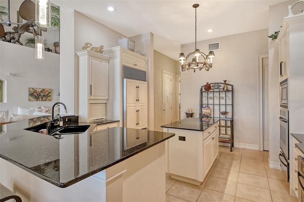 En Venta: $2,350,000 (5 camas, 3 baños, 4360 Pies cuadrados)