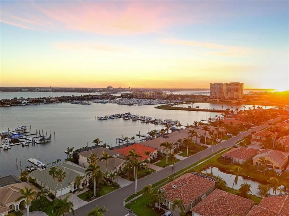 En Venta: $2,350,000 (5 camas, 3 baños, 4360 Pies cuadrados)