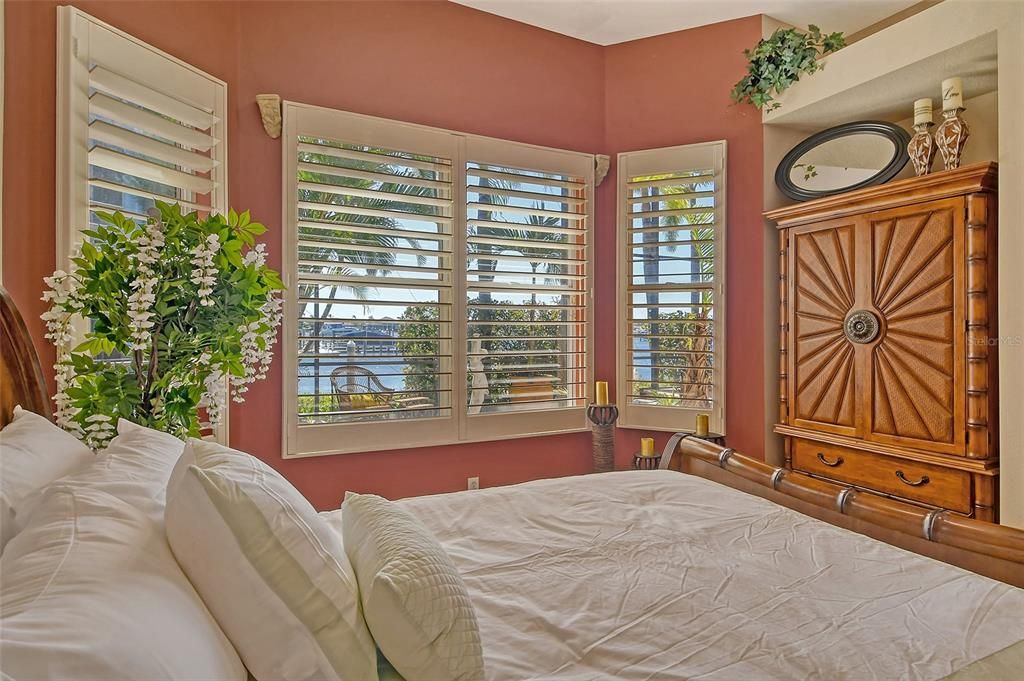 En Venta: $2,350,000 (5 camas, 3 baños, 4360 Pies cuadrados)