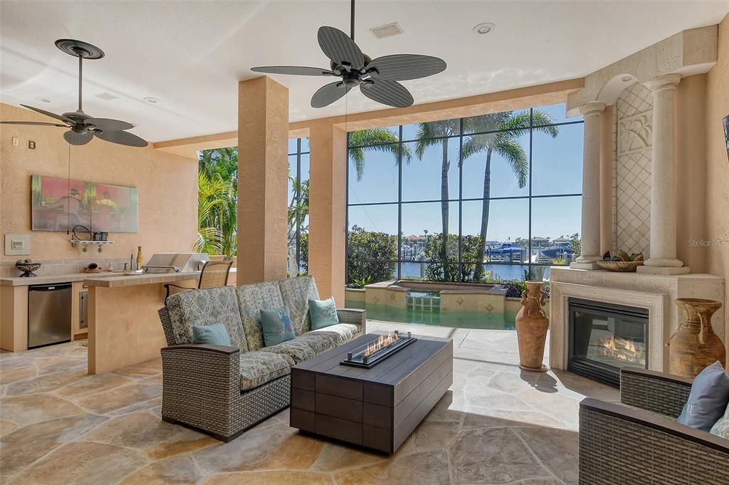 En Venta: $2,350,000 (5 camas, 3 baños, 4360 Pies cuadrados)