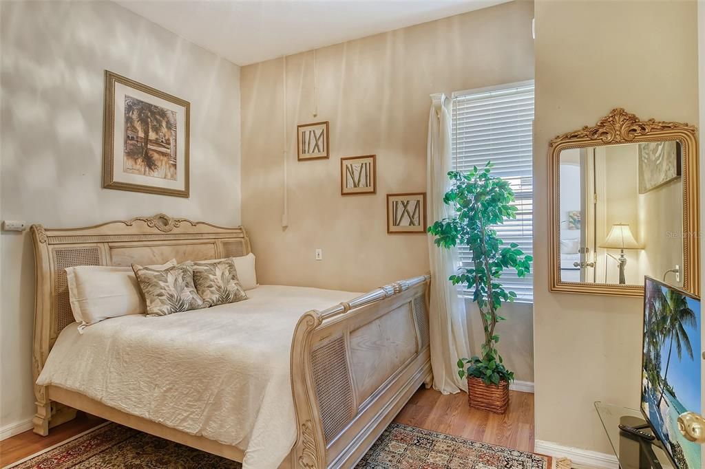 En Venta: $2,350,000 (5 camas, 3 baños, 4360 Pies cuadrados)