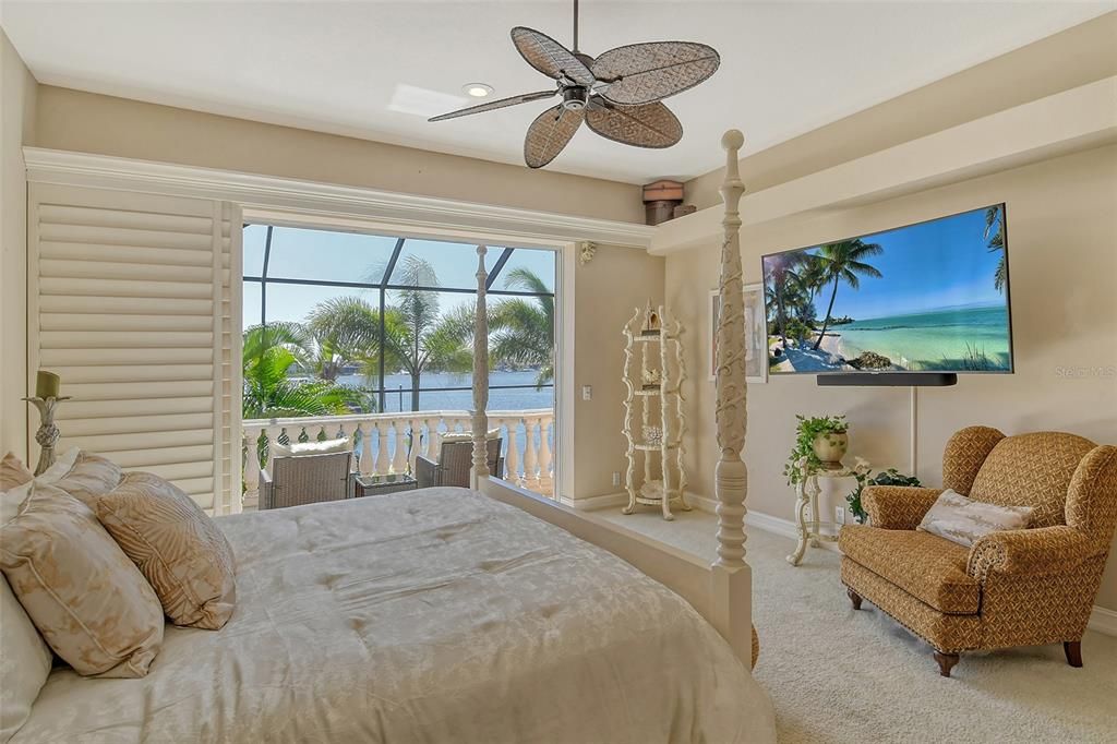 En Venta: $2,350,000 (5 camas, 3 baños, 4360 Pies cuadrados)