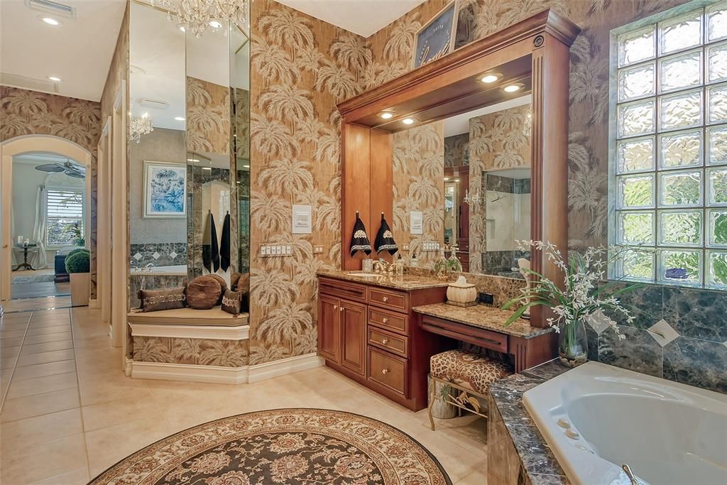 En Venta: $2,350,000 (5 camas, 3 baños, 4360 Pies cuadrados)