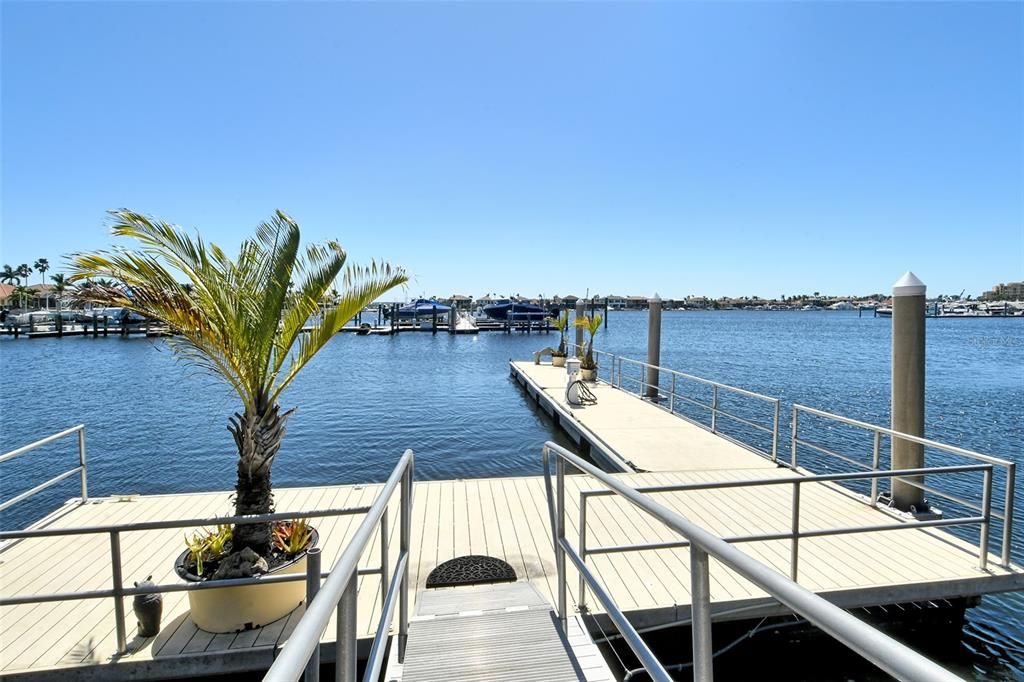 En Venta: $2,350,000 (5 camas, 3 baños, 4360 Pies cuadrados)