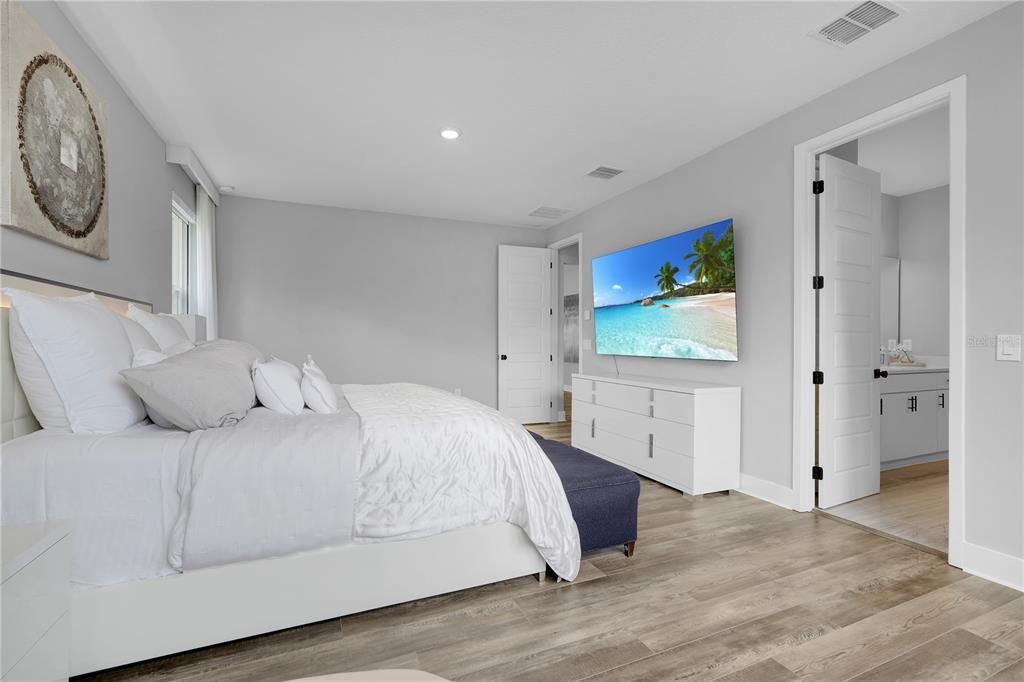 En Venta: $1,125,000 (4 camas, 4 baños, 3363 Pies cuadrados)