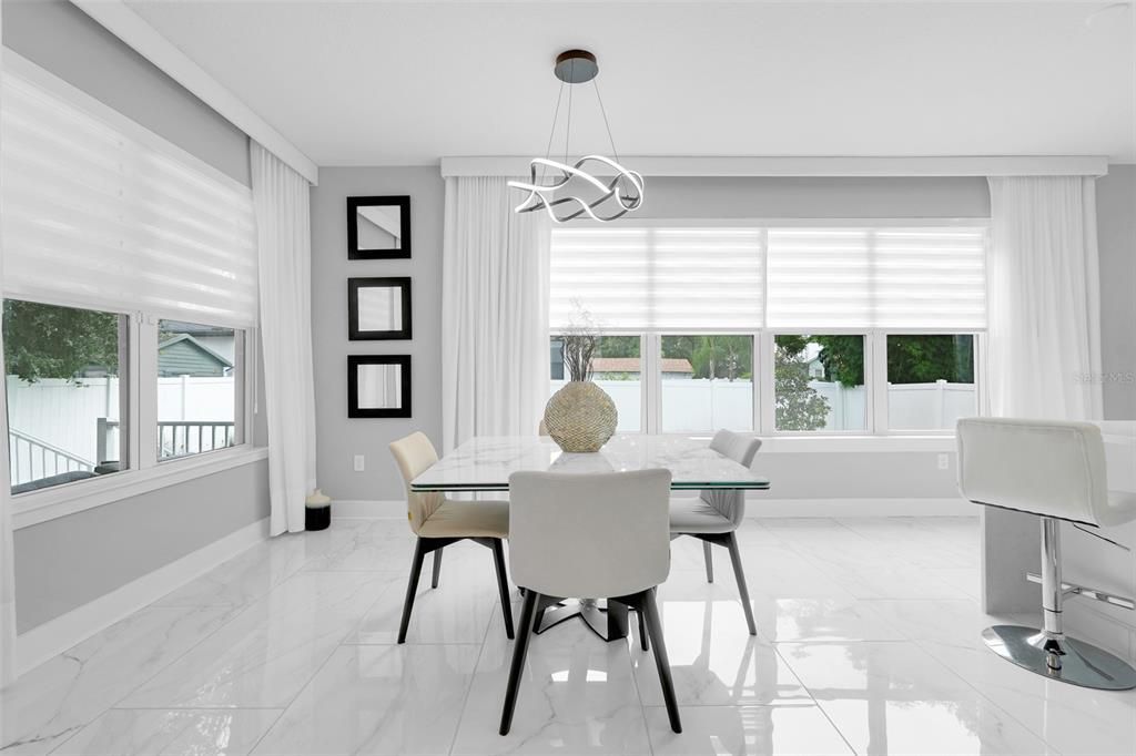 En Venta: $1,125,000 (4 camas, 4 baños, 3363 Pies cuadrados)