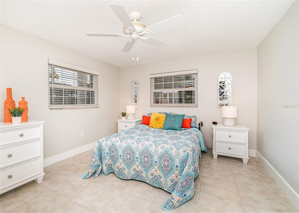 For Sale: $595,000 (3 beds, 2 baths, 1593 Square Feet)