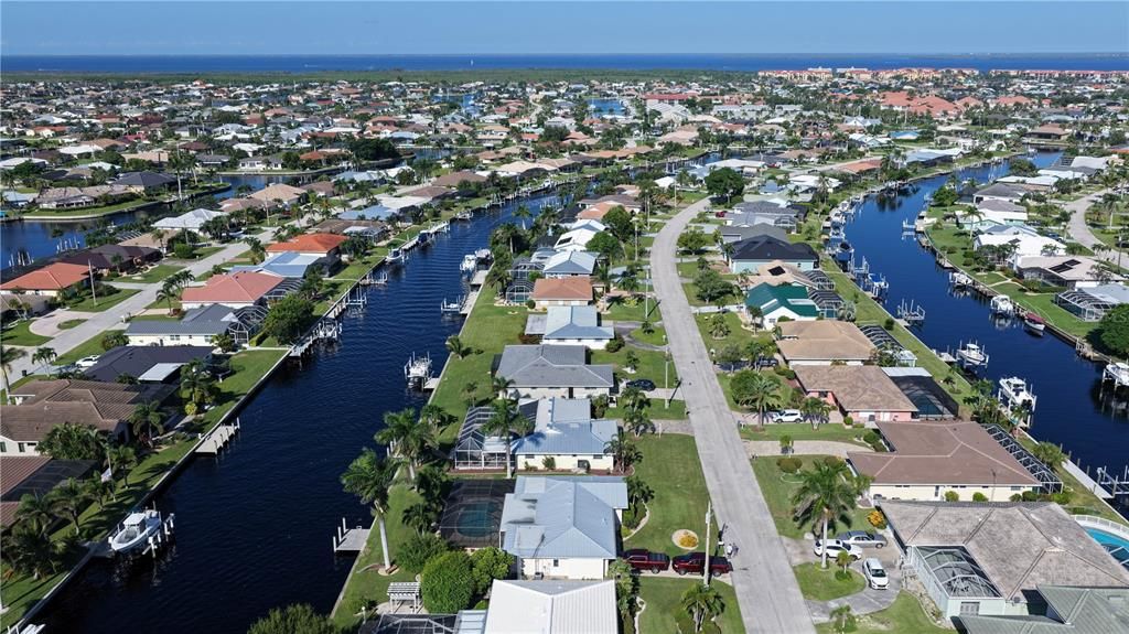 For Sale: $595,000 (3 beds, 2 baths, 1593 Square Feet)