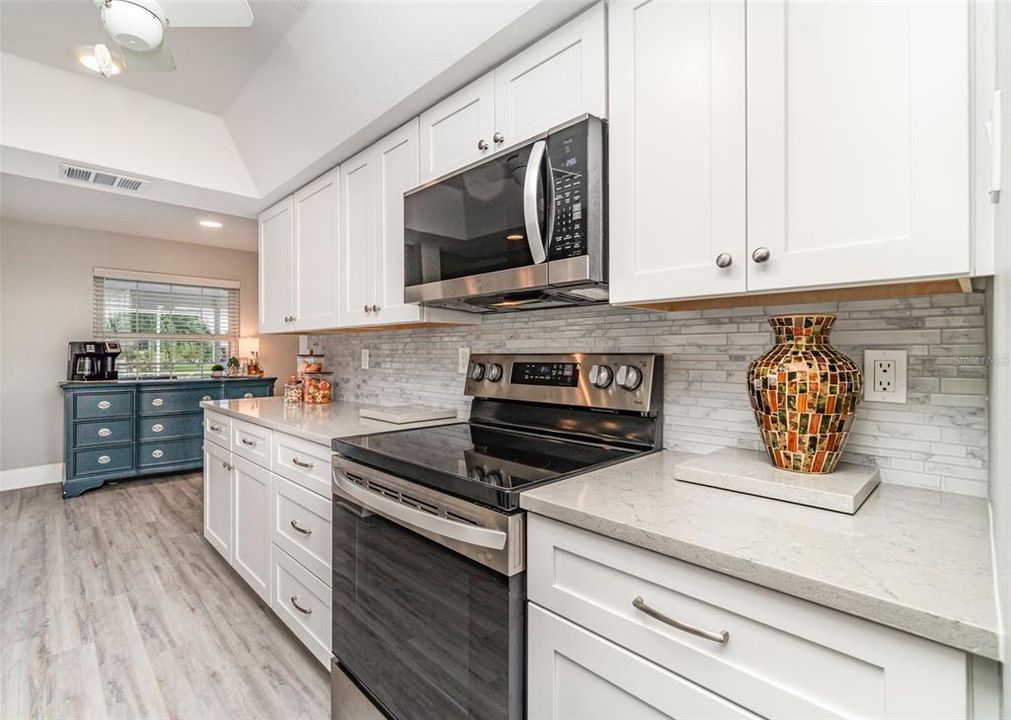 For Sale: $595,000 (3 beds, 2 baths, 1593 Square Feet)