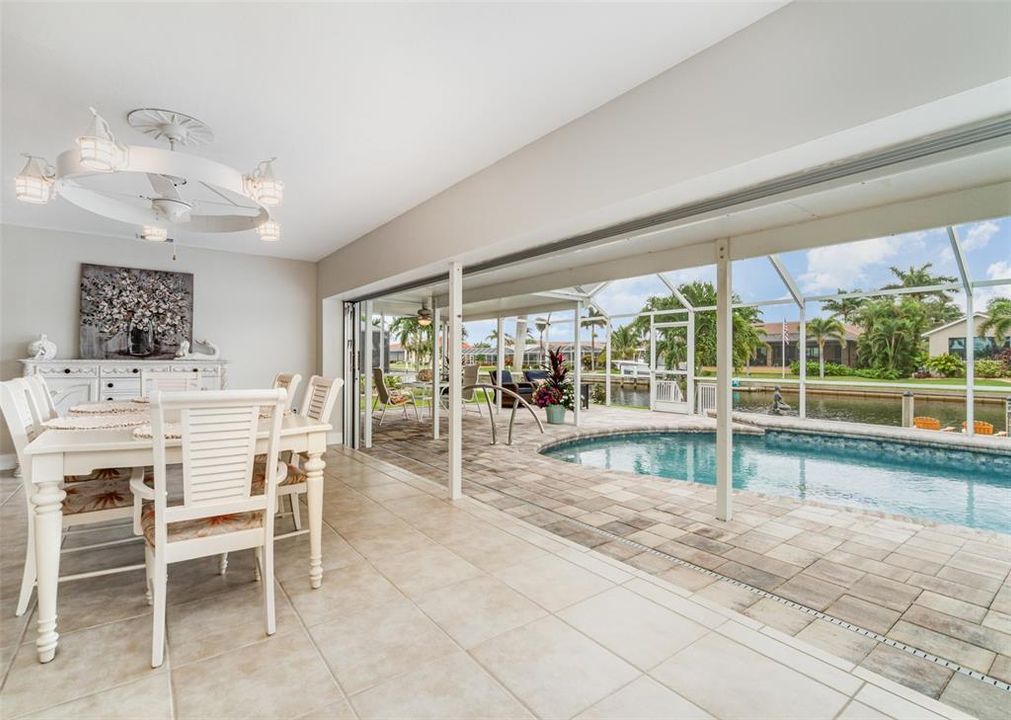 For Sale: $595,000 (3 beds, 2 baths, 1593 Square Feet)