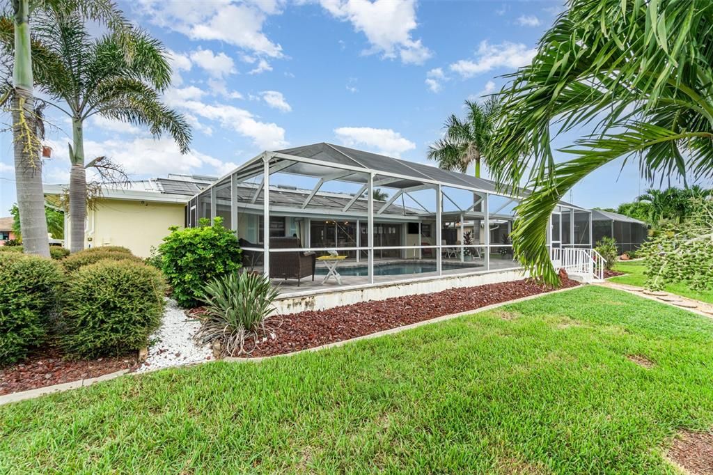 For Sale: $595,000 (3 beds, 2 baths, 1593 Square Feet)