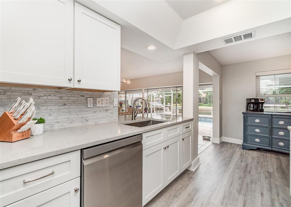 For Sale: $595,000 (3 beds, 2 baths, 1593 Square Feet)