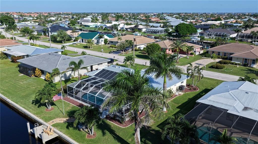 For Sale: $595,000 (3 beds, 2 baths, 1593 Square Feet)