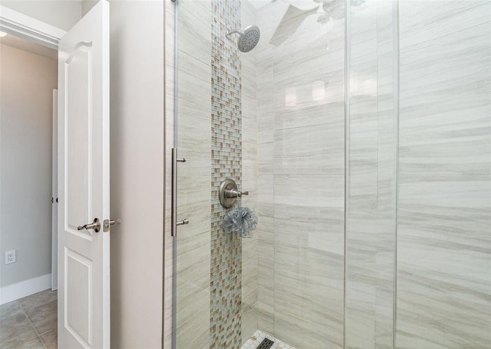 For Sale: $595,000 (3 beds, 2 baths, 1593 Square Feet)