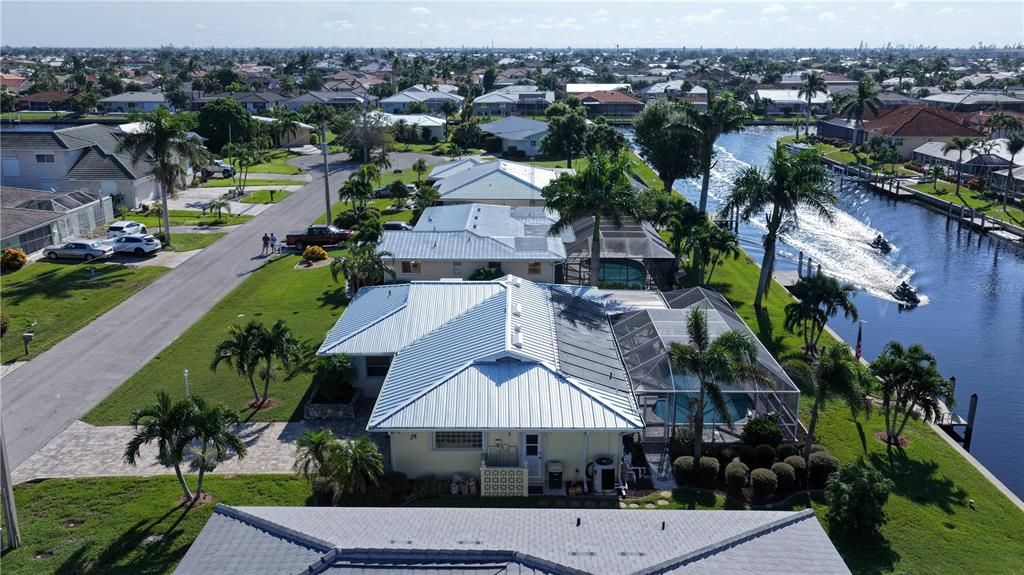 For Sale: $595,000 (3 beds, 2 baths, 1593 Square Feet)