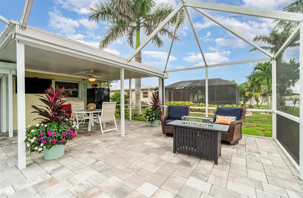 For Sale: $595,000 (3 beds, 2 baths, 1593 Square Feet)