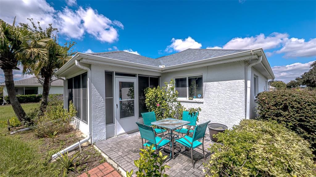 Active With Contract: $209,000 (2 beds, 2 baths, 1142 Square Feet)