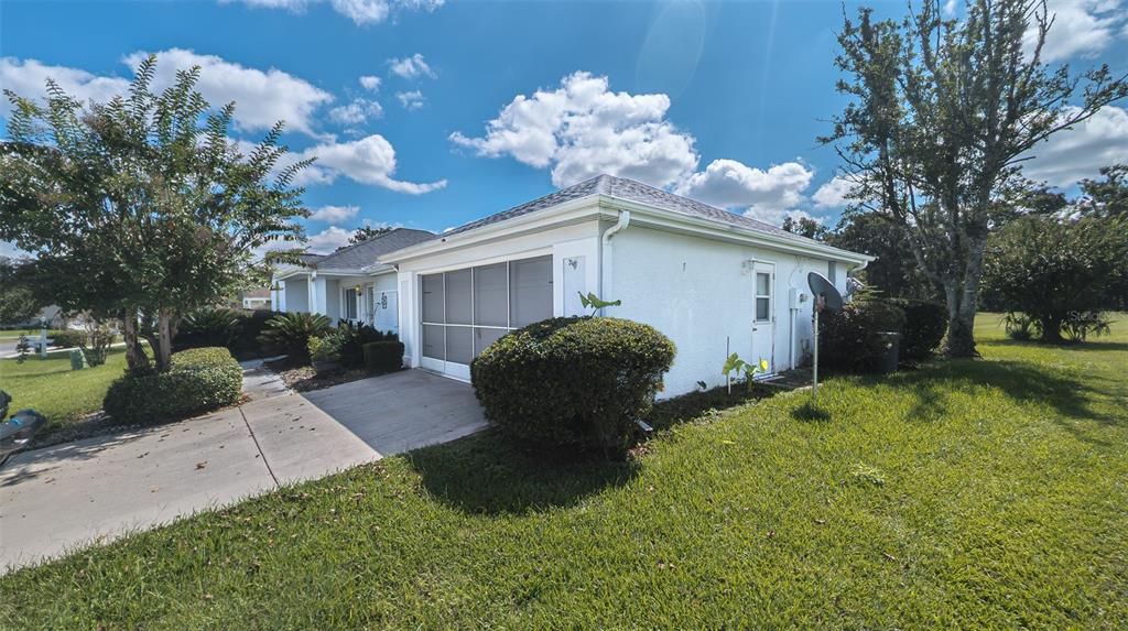 Active With Contract: $209,000 (2 beds, 2 baths, 1142 Square Feet)