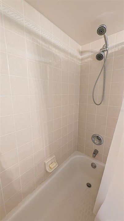 Active With Contract: $209,000 (2 beds, 2 baths, 1142 Square Feet)